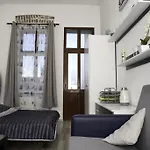 Modern Central-near Unirii Square Apartmán *