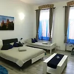 Modern Central-near Unirii Square Apartmán