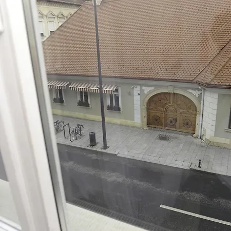 Modern Central-near Unirii Square Apartment *