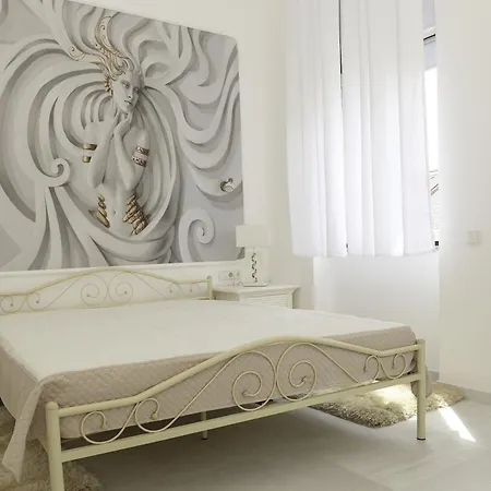 Modern Central-near Unirii Square