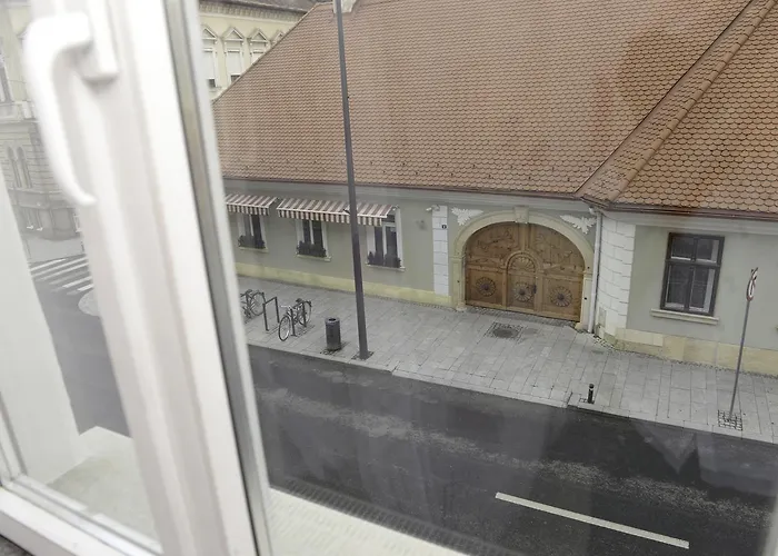 Modern Central-near Unirii Square Apartment *