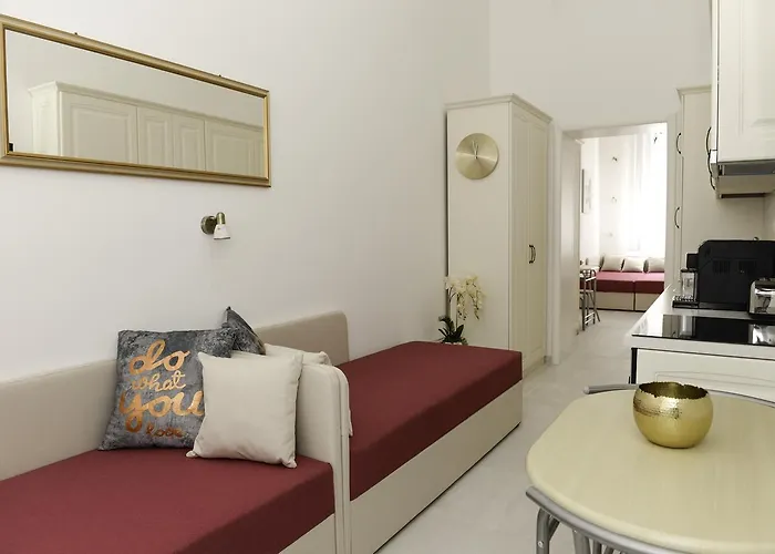 Modern Central-near Unirii Square